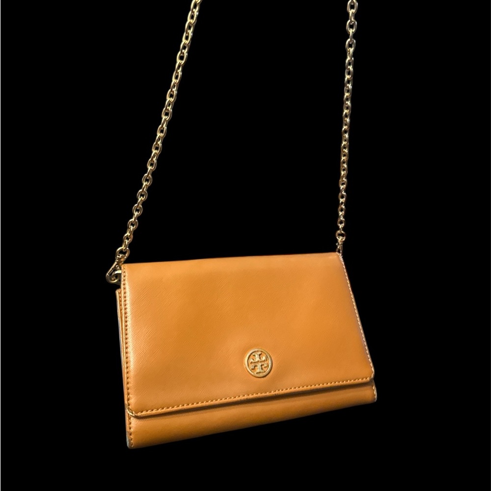 a Tory Burch Robinson Chain Wallet with 
Gold Chain